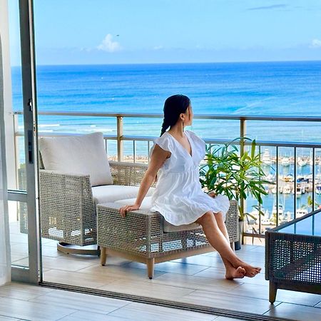 Panoramic Oceanview Resort - Full Kitchen In Each Room, 2 Swimming Pools, Onsite Restaurants, Fireworks Every Friday Honolulu Bagian luar foto