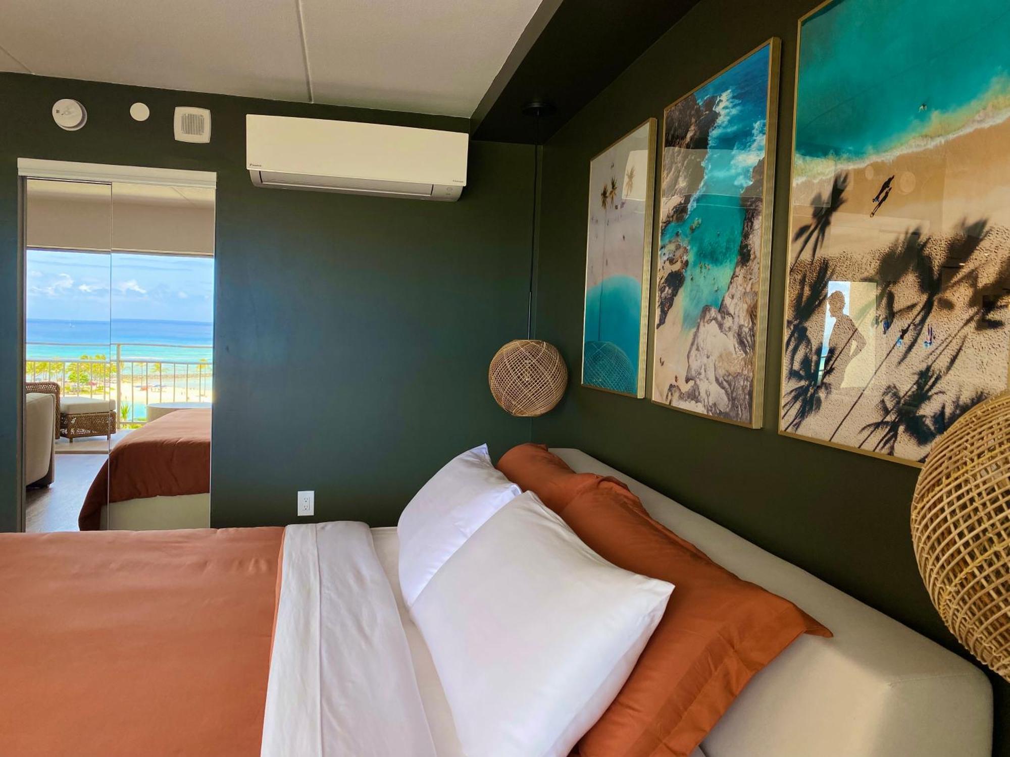 Panoramic Oceanview Resort - Full Kitchen In Each Room, 2 Swimming Pools, Onsite Restaurants, Fireworks Every Friday Honolulu Bagian luar foto
