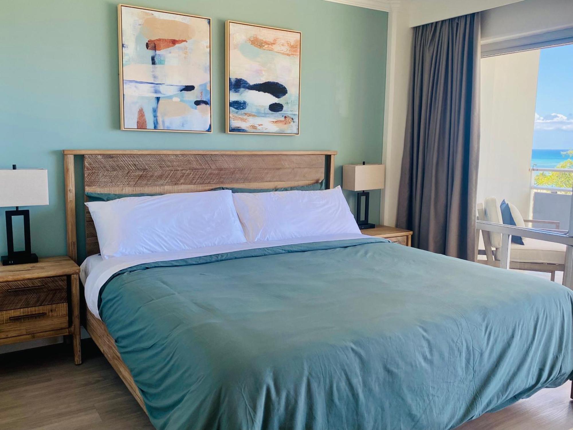 Panoramic Oceanview Resort - Full Kitchen In Each Room, 2 Swimming Pools, Onsite Restaurants, Fireworks Every Friday Honolulu Bagian luar foto