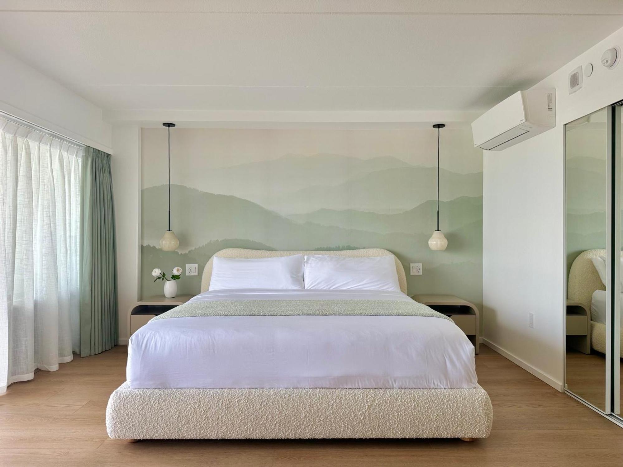 Panoramic Oceanview Resort - Full Kitchen In Each Room, 2 Swimming Pools, Onsite Restaurants, Fireworks Every Friday Honolulu Bagian luar foto