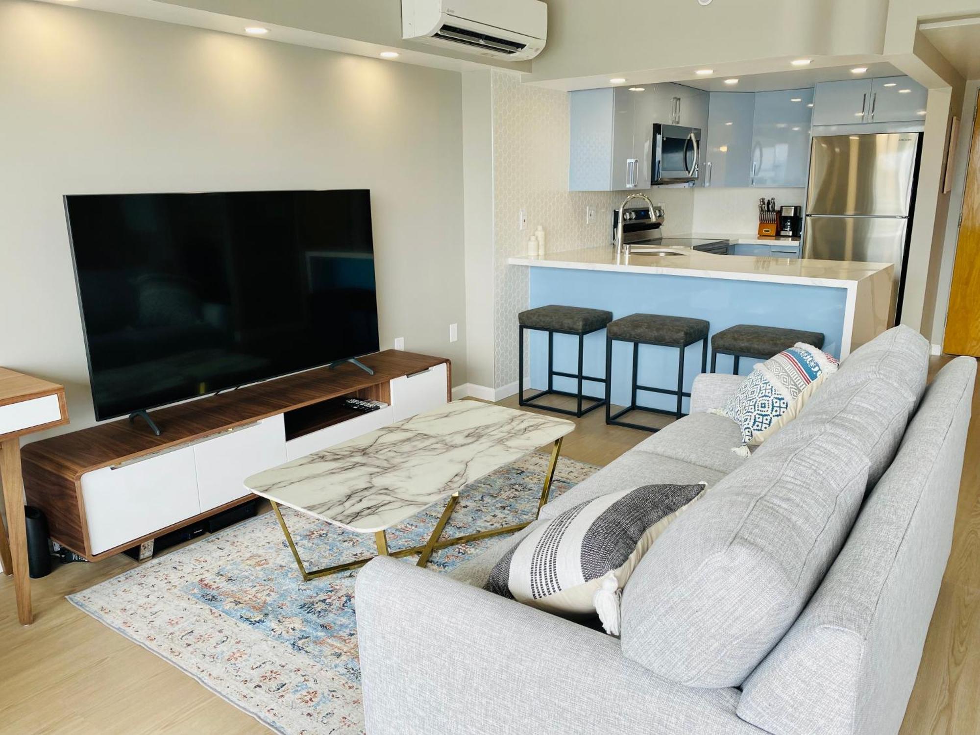 Panoramic Oceanview Resort - Full Kitchen In Each Room, 2 Swimming Pools, Onsite Restaurants, Fireworks Every Friday Honolulu Bagian luar foto