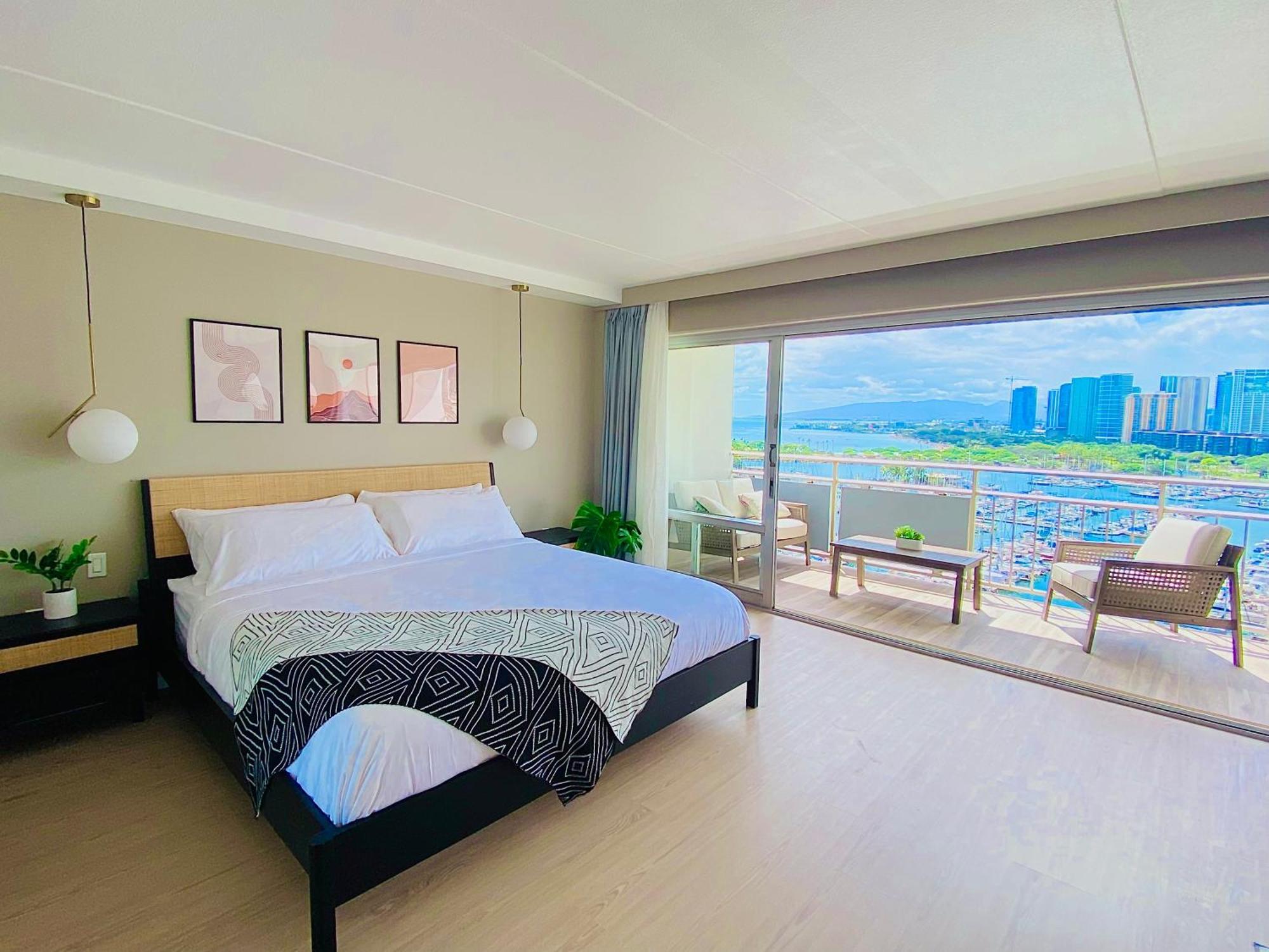 Panoramic Oceanview Resort - Full Kitchen In Each Room, 2 Swimming Pools, Onsite Restaurants, Fireworks Every Friday Honolulu Bagian luar foto