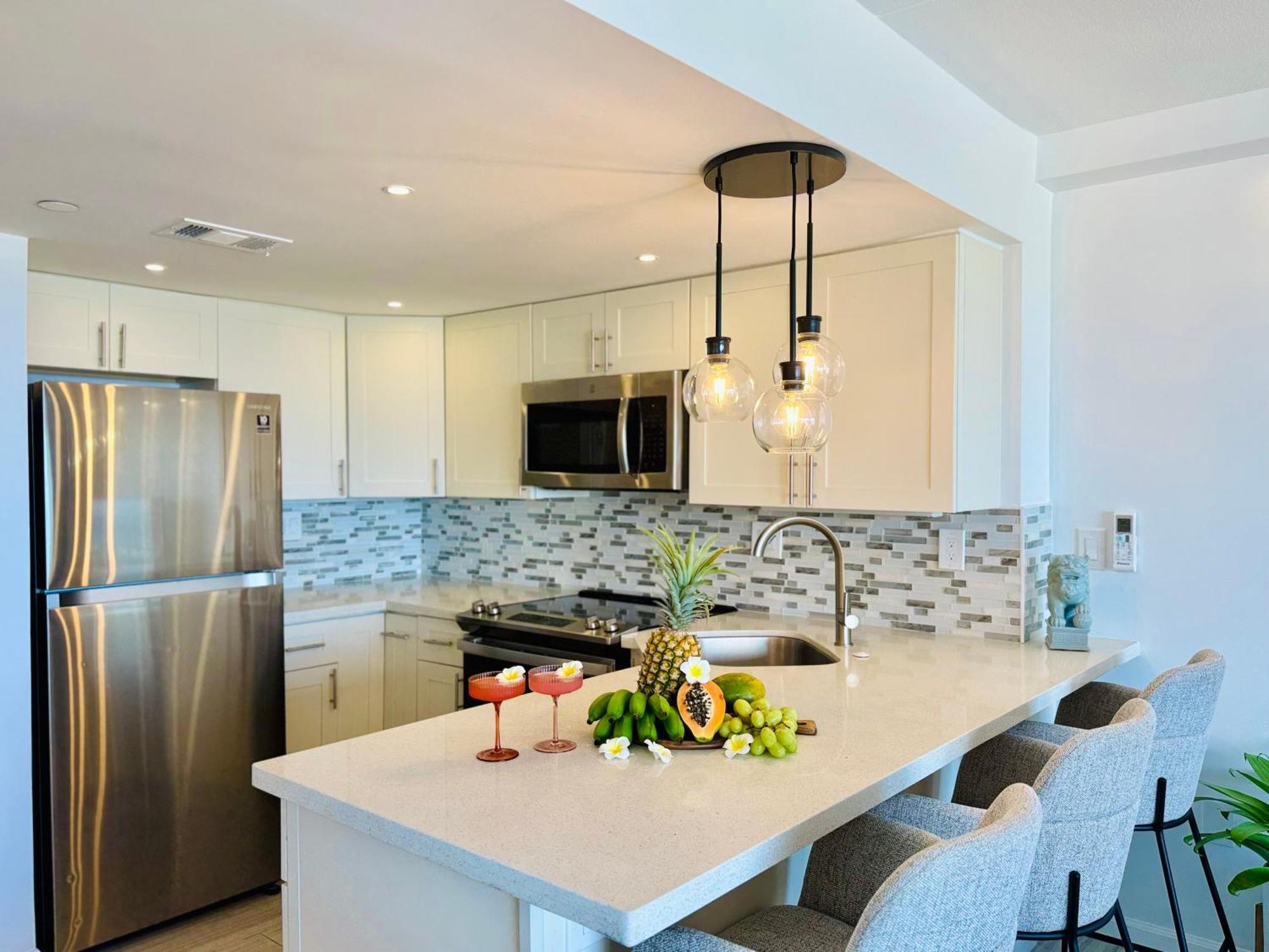 Panoramic Oceanview Resort - Full Kitchen In Each Room, 2 Swimming Pools, Onsite Restaurants, Fireworks Every Friday Honolulu Bagian luar foto